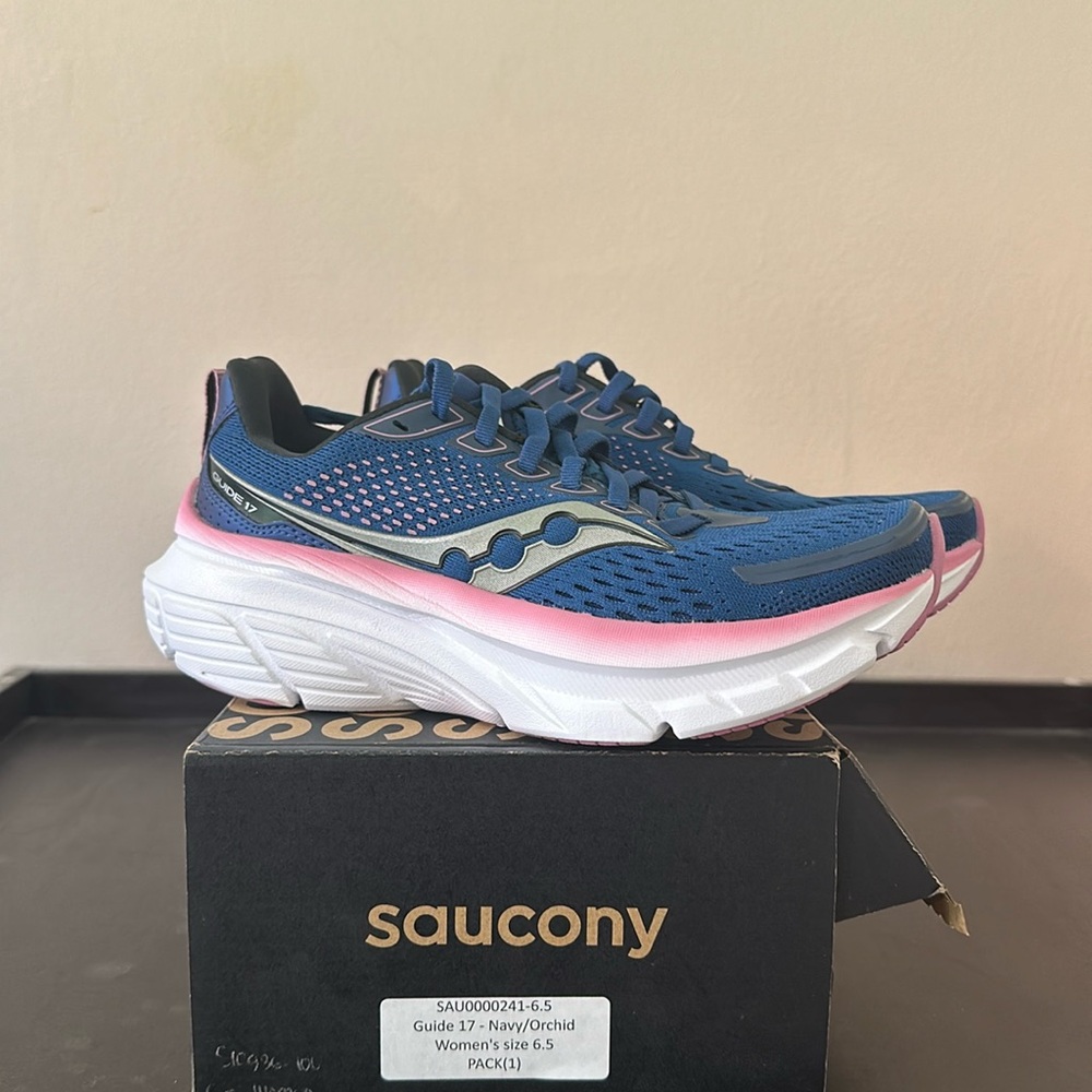Saucony Guide 17 - NWT - Womens 6.5